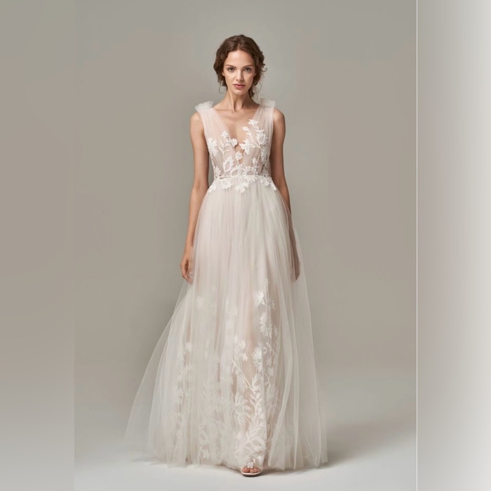 Anna Kara Ariane Wedding Dress
